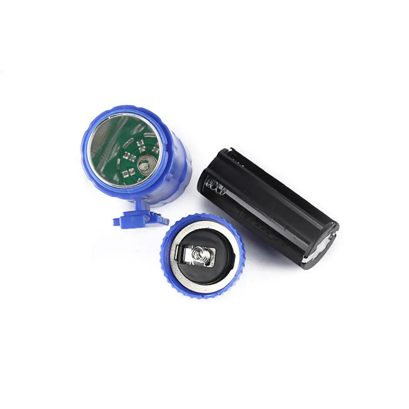 Retractable Dog Leash with LED Flashlight – 8m Durable Automatic Traction Belt for Medium & Large Dogs